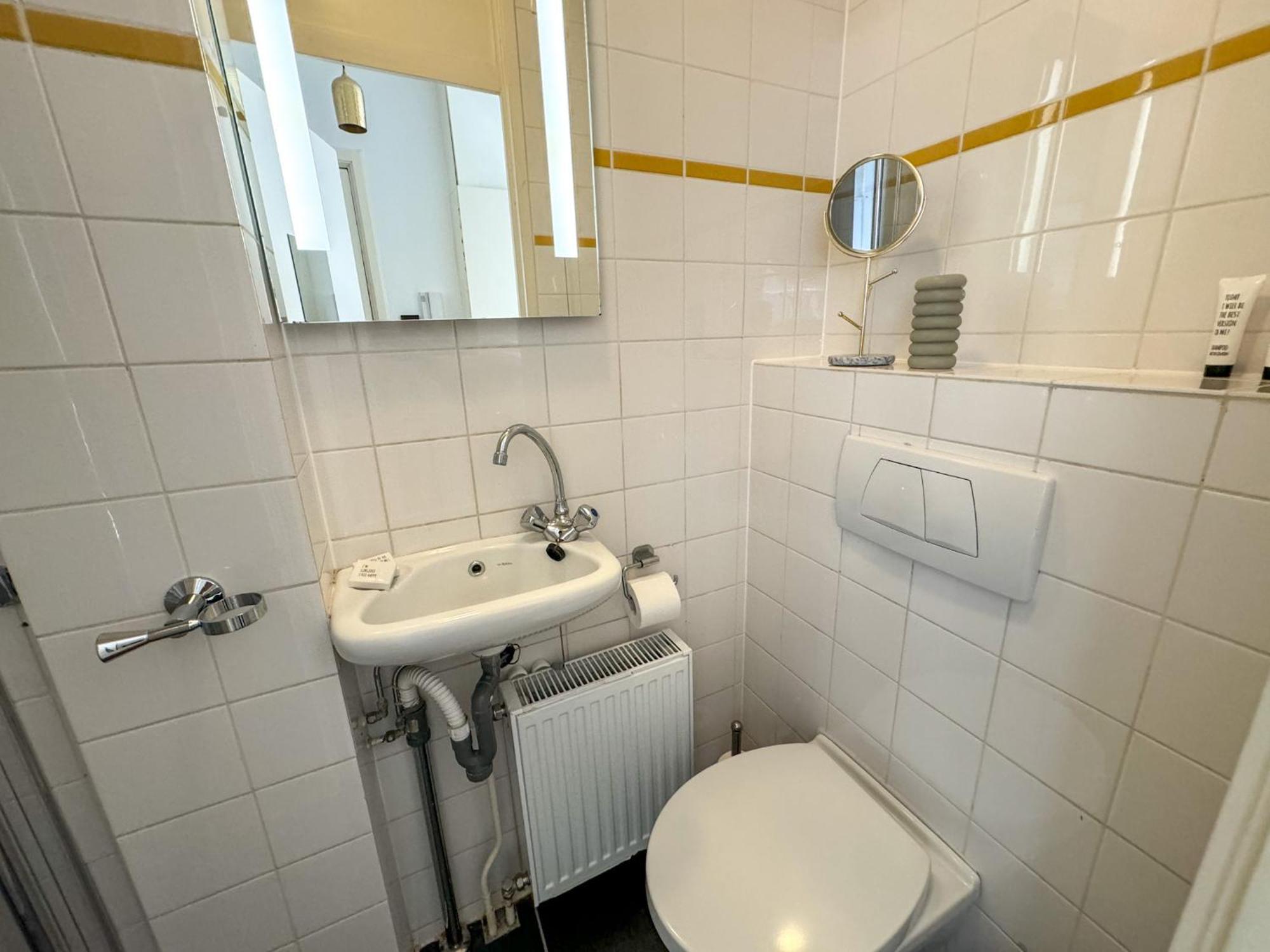 Yourbnb Suites Haarlemmerstraat アムステルダム エクステリア 写真